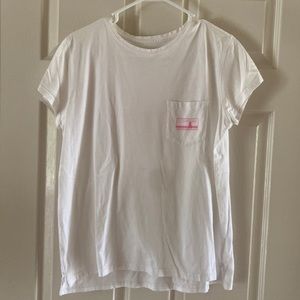 Vineyard vines t shirt size M